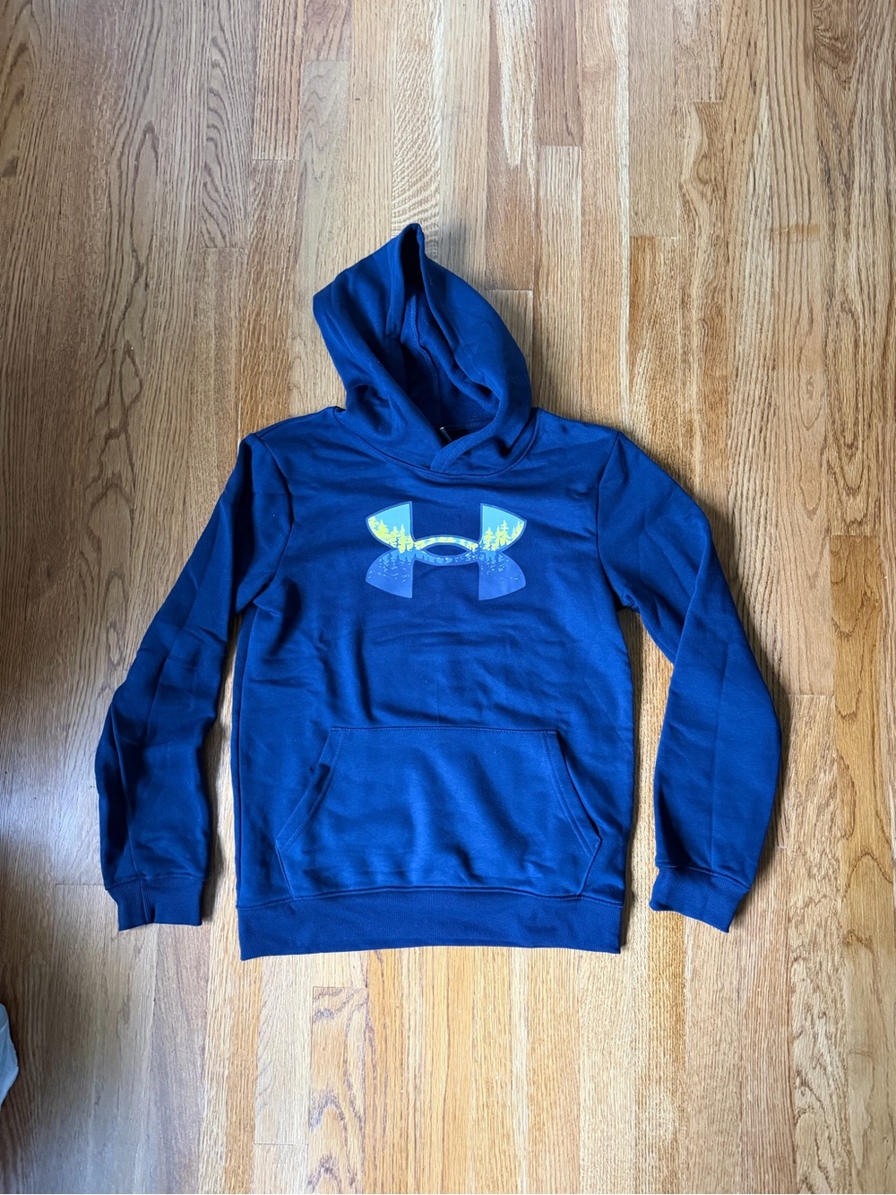 Under Armour Boys Navy Blue Hooded Sweatshirt, Large NWOT